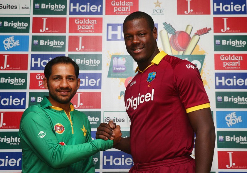 Sarfraz-Ahmed-and-Carlos-Brathwaite